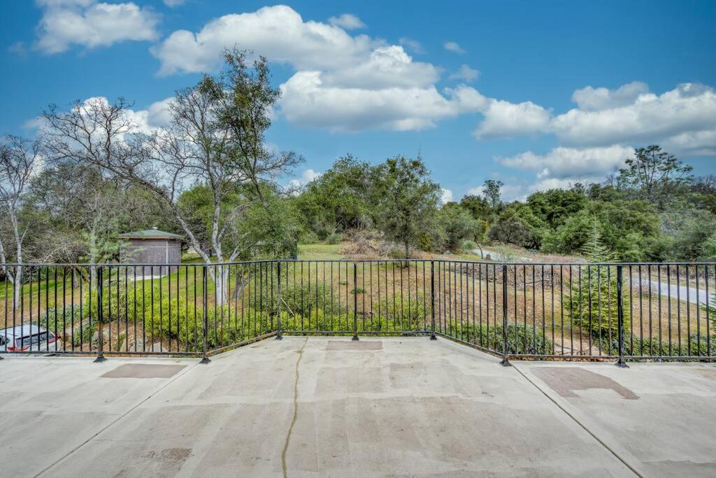 Yosemite South Presidential Mansion Villa Coarsegold Exterior photo